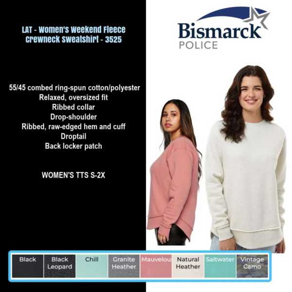 A women 's sweater with two different colors of the same color.